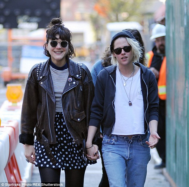 Кристэн Стьюарт найз охиноосоо саллаа